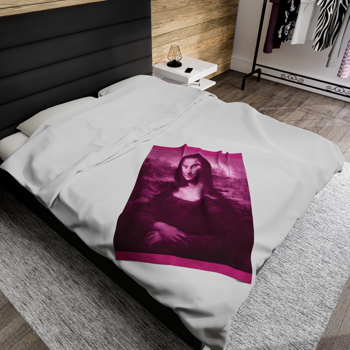 Mona Lisa (Pink) Velveteen Plush Blanket: Stunning Art Design