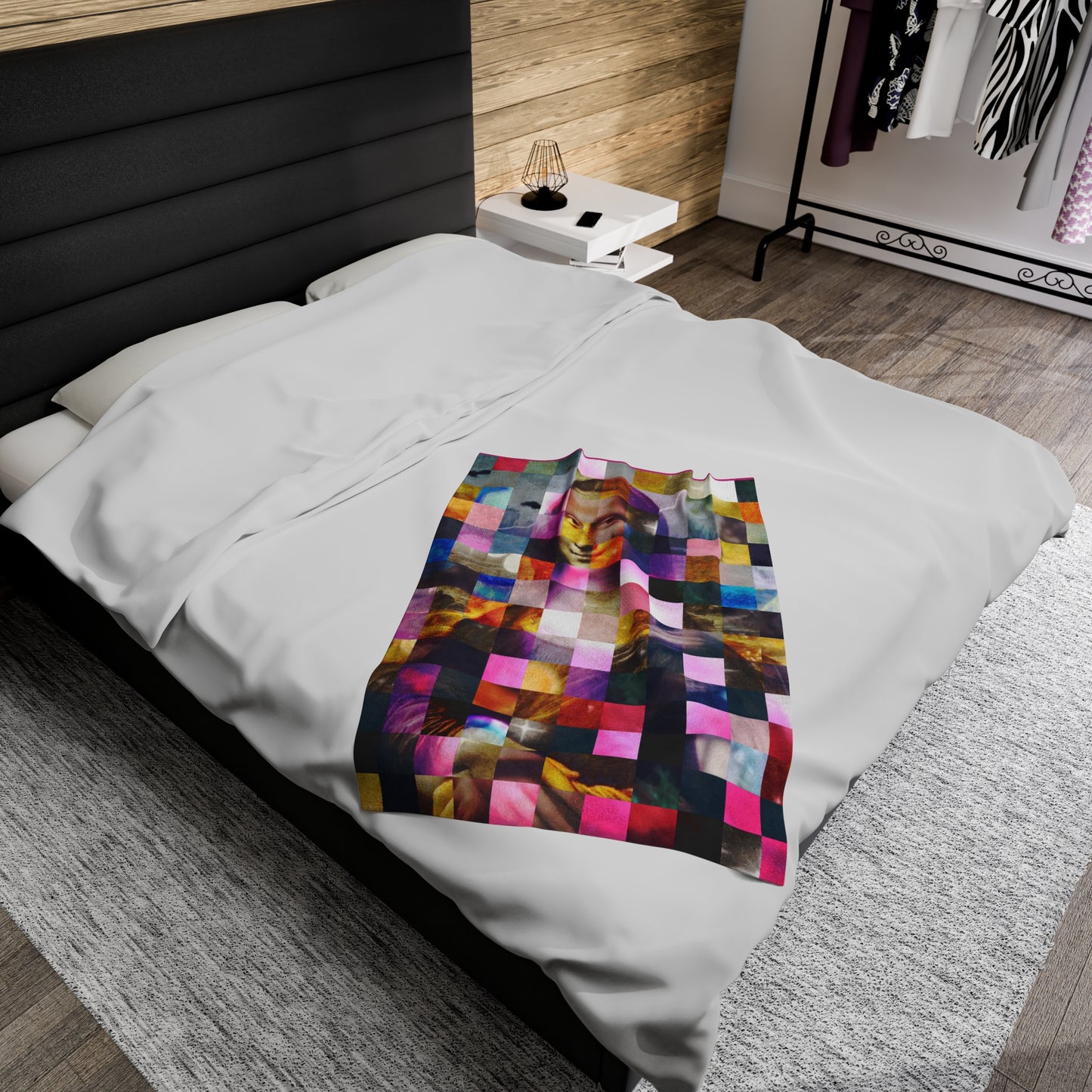 Mona Lisa (In Lights) Velveteen Plush Blanket: Stunning Art Design